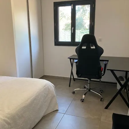 Villa 8 Personnes Et Possibilité Location Voiture *