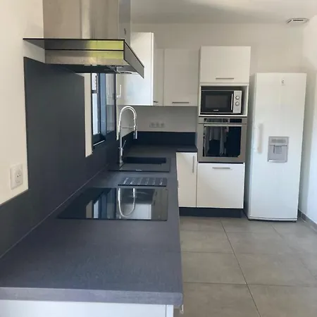 Villa 8 Personnes Et Possibilité Location Voiture *